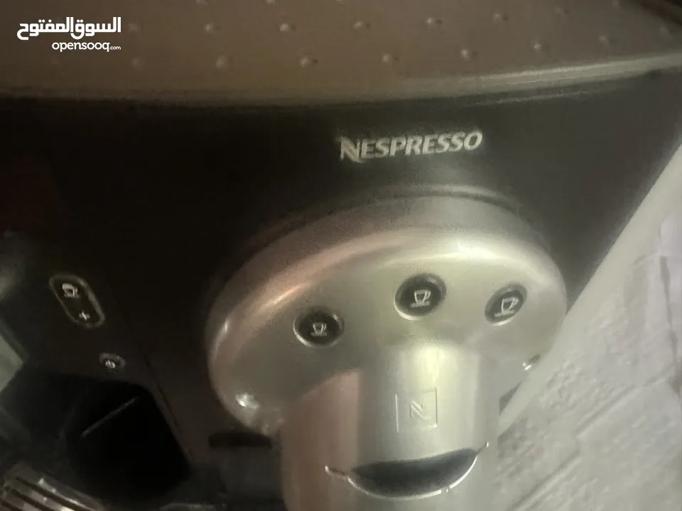 ماكينة تحضير قهوه Nespresso
