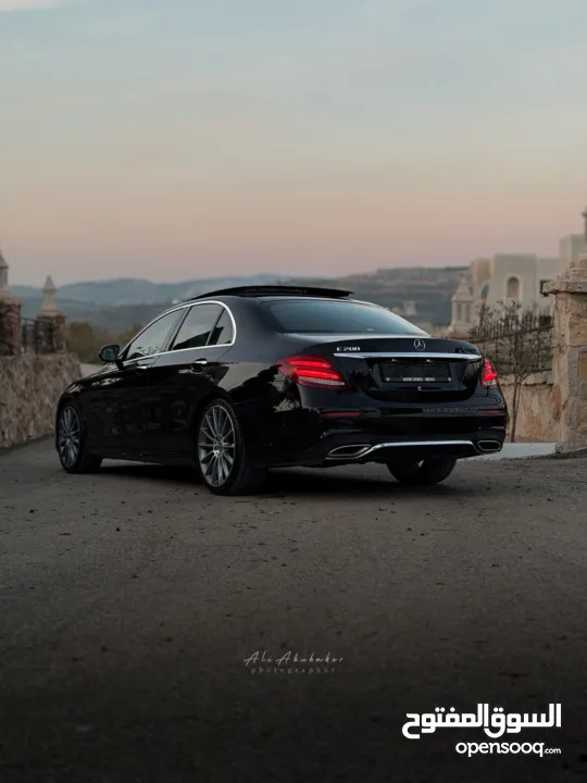 مرسيدس بنز E200 AMG موديل 2018 بالرخصه اصل برايفت عداد 100 الف يد 3 رخصه تامين سنه فحص فوق الممتاز