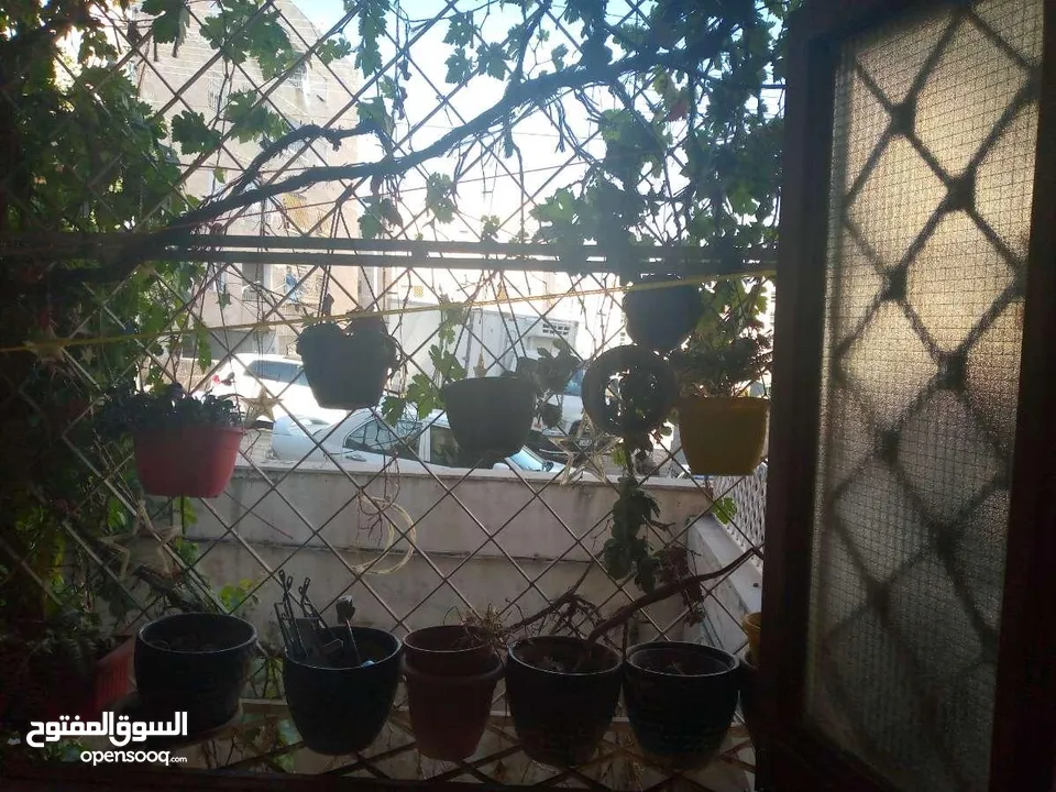 اعلان طقم كنب مستعمل للبيع بحالة جيدة