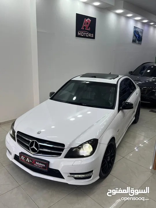 للبيع بسعر حرق كاش او نص بنص  مرسيدس C250 فل الفل فتحه سقف كراسي كهرباء بصمه ابواب وبصمه تشغيل.