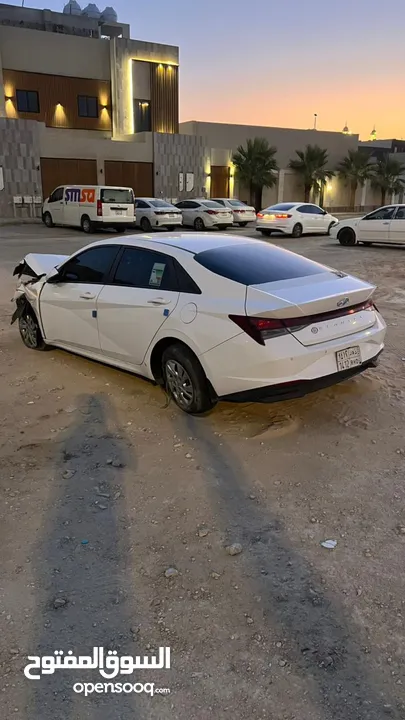 النترا 2021 مصدومة للبيع
