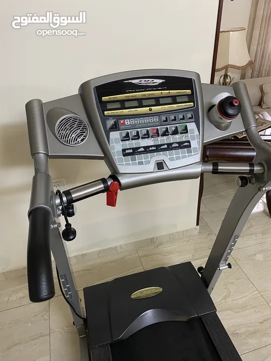 جهاز مشي بحالة ممتازة