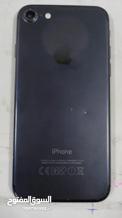 iPhone 7 الذاكره 128 البطاريه 100