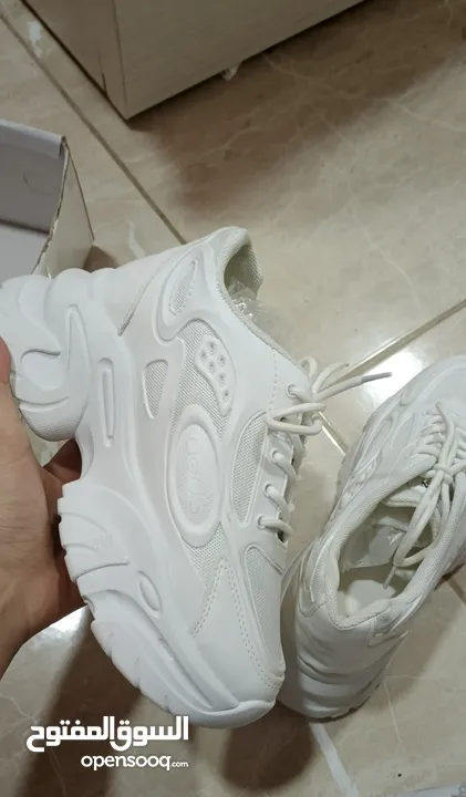 white shoes Size 37