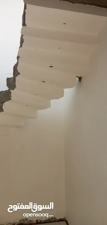 خلفه لبخ وابياض