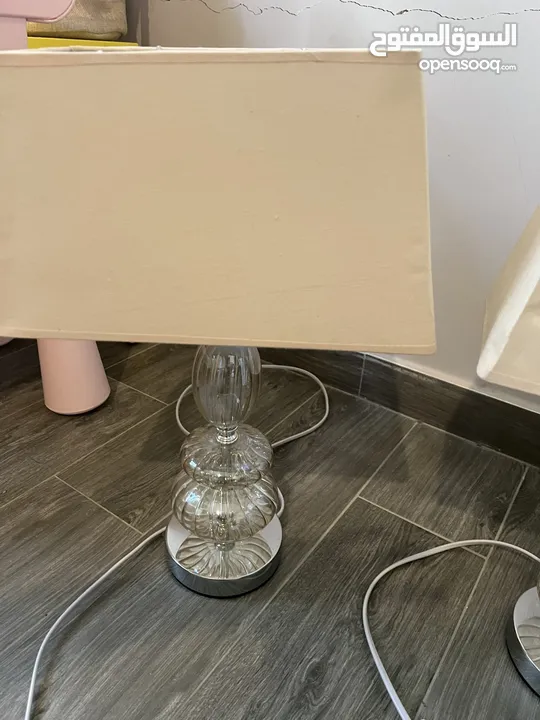 Table lamp اضاءة جانبية للطاولة