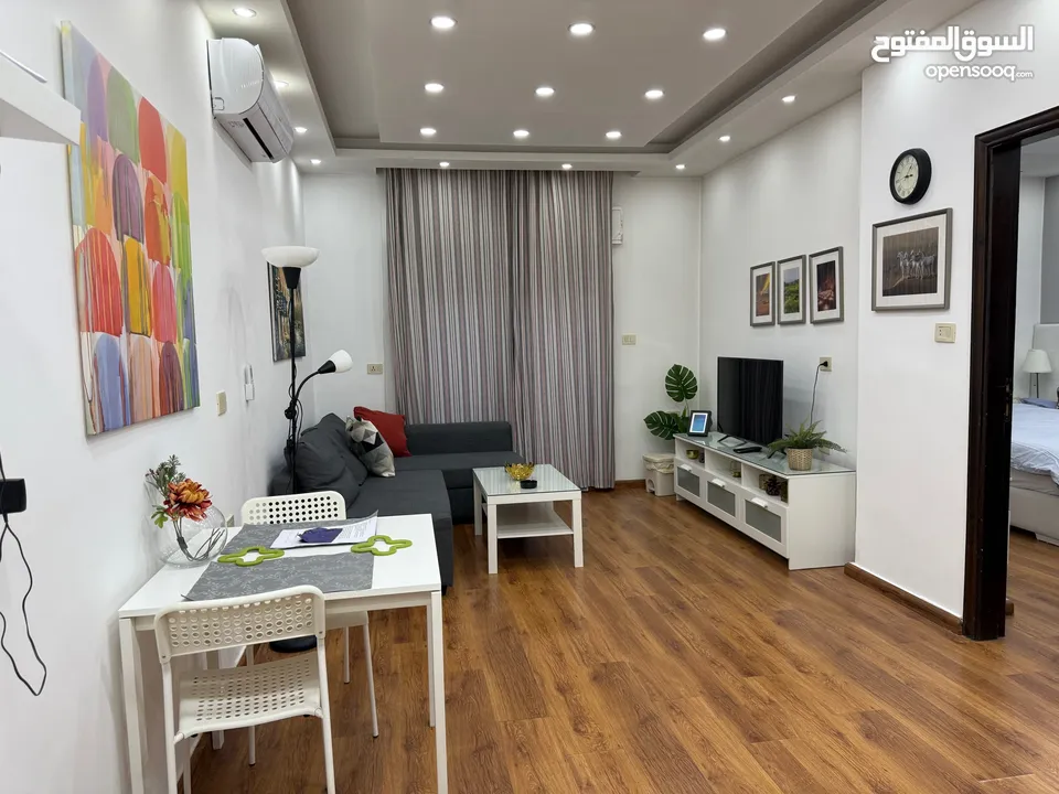 أستوديو مفروشة فرش فاخر للإيجار - Luxury Furnished Studio Apartment for Rent