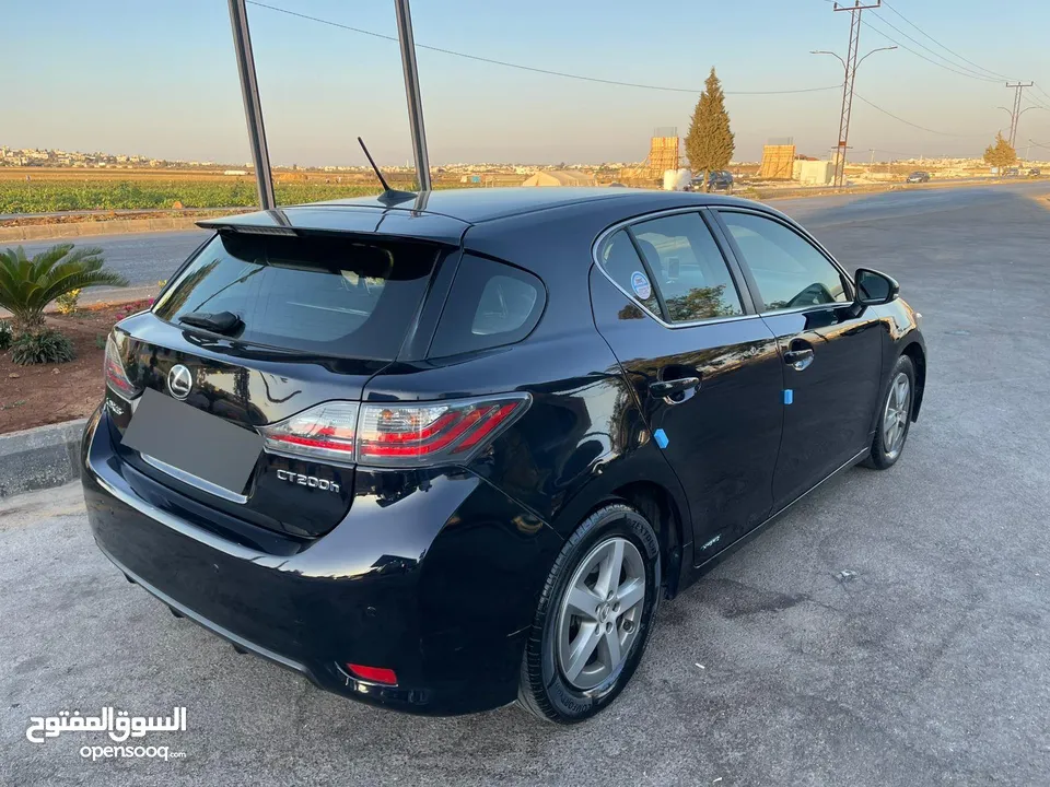 لكزس CT200 موديل 2012 فحص 3 جيد  وارد أوروبي   ممشى قليل 108 الف km