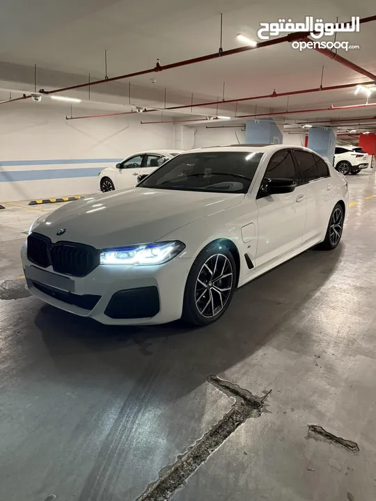 BMW 530e 2021 M بنزين+كهرباء هايبرد بسعر المغري المنافس على الكاش فقط(تبديل مرفوض)