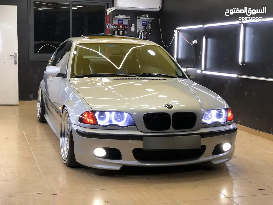 BMW  E46  325i  موديل  2001