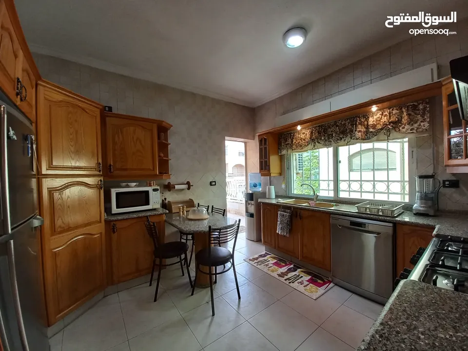 شقة مفروشة للإيجار 175م2 ( Property 18886 )-174847922