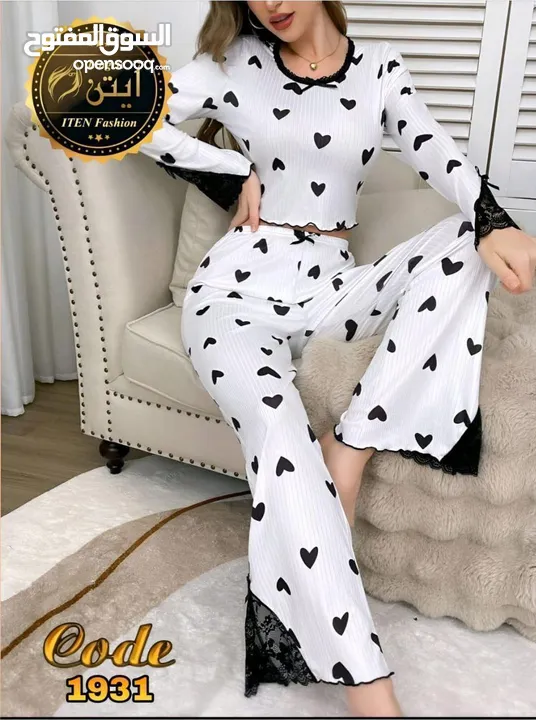 ملابس نسائية