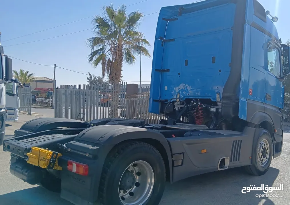راس تريلا مرسيدس اكتروس  MP5 قياس 1851 موديل 2021  حرة المانية