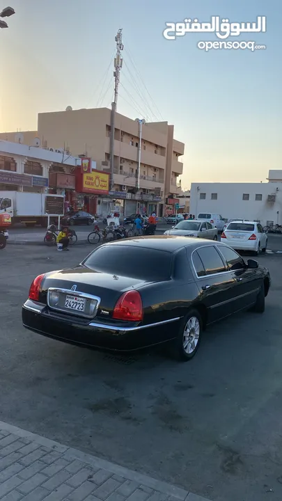 lincoln town car