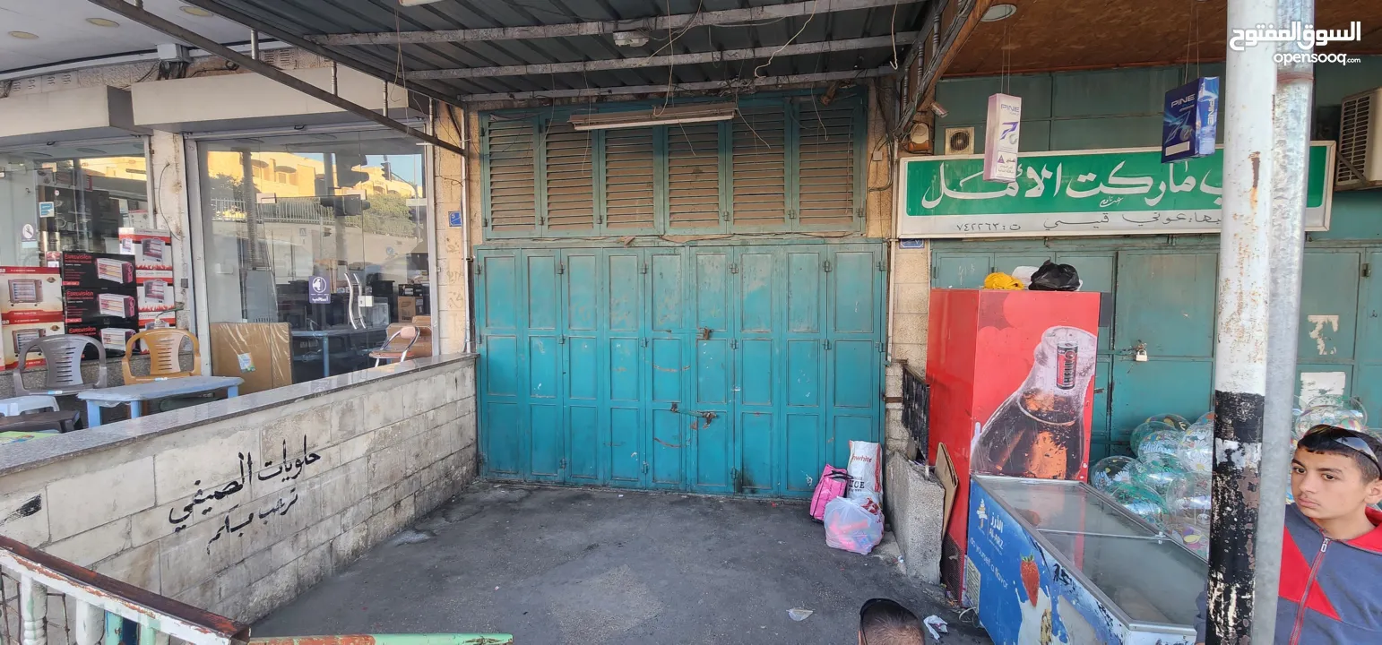 للبيع محل تجاري في بيت لحم منطقة بيت جالا مساحة 50 متر مع مخزن 160 متر