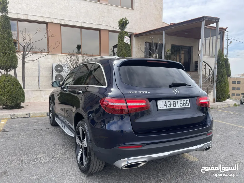 مرسيدس glc350e اعلى صنف 5كاميرات غرفه بيج جمرك جديد هايبرد وكهرباء بسعر مغررررري glc 300e