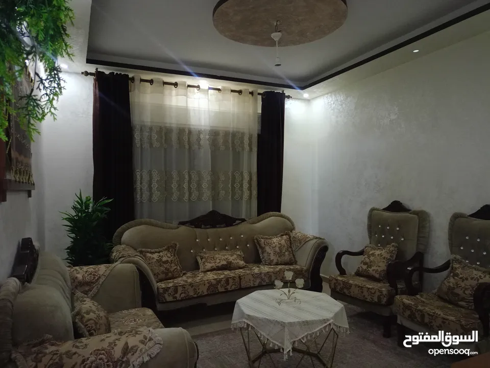 راقي جدا بحاله ممتازه