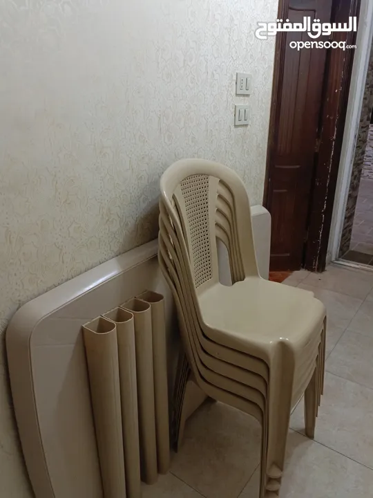طاولة سفرة بلاستيك