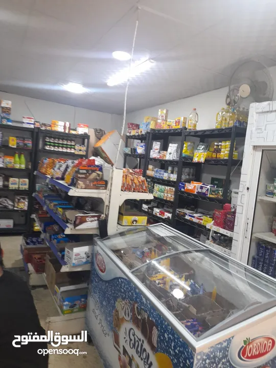 سوبر ماركت جاهز بكامل المستلزمات للبيع لعدم التفرغ في ضاحية الأمير حسن