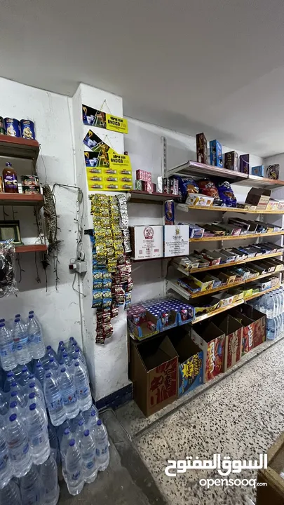 سوبر ماركت على الشارع الرئيسي في جبل الجوفة للبيع خلو