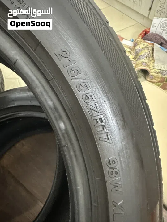 تايرات كامري مستعملين سنة ونص بحالة جيدة جداً