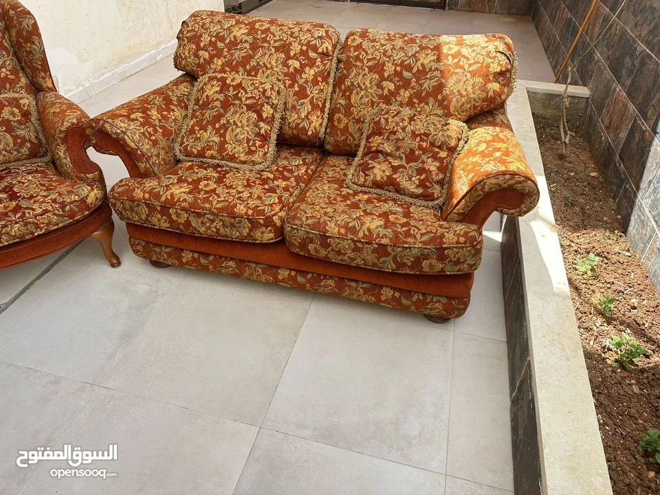طقم كنب غرفة ضيوف بسعر مغري