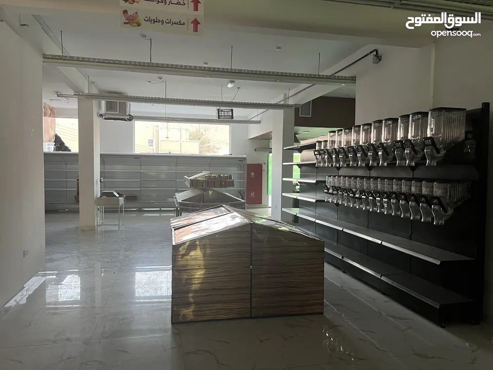 هايبر ماركت للبيع مع تجهيزاته ‏hypermarket for sale