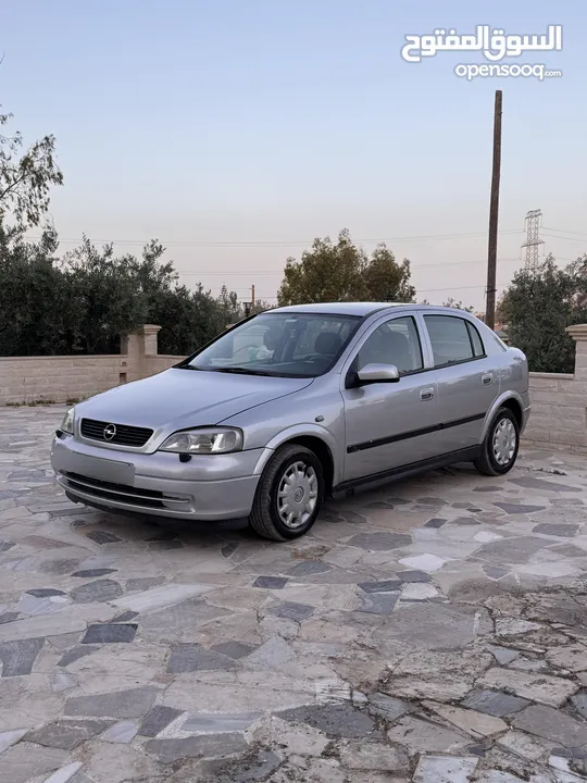 اوبل استرا 2001
