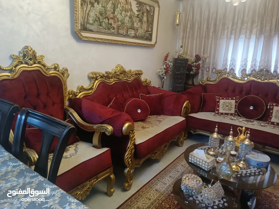 طقم كنب حفر خشب زان 9 مقاعد بحالة الوكالة للبيع