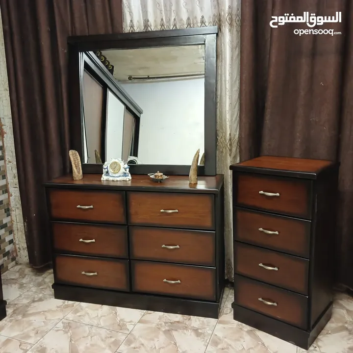 غرفة نوم ماستر تفصيل  وكالة الوكالة  استخدامها لا يذكر  خشب لاتيه و زان وقشرة بلوط        فاخرة جدا