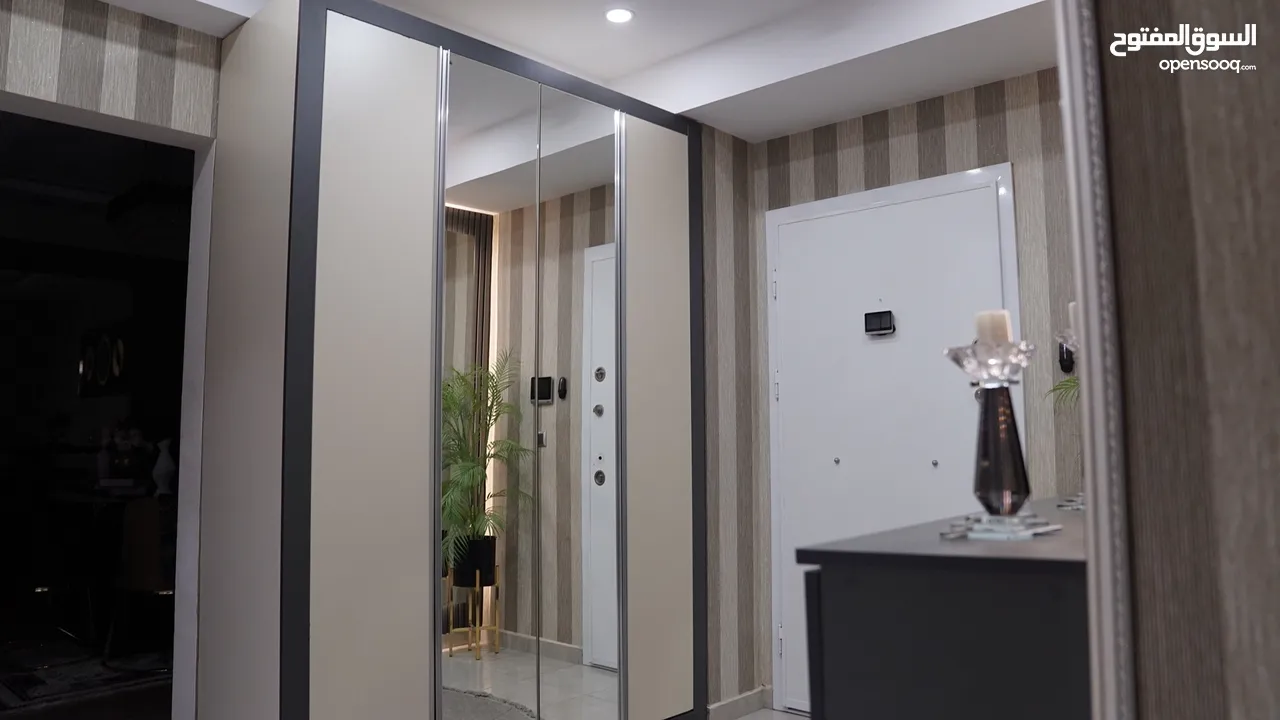 شقة فاخرة جداً مطلة على البحر والبحيرة في اسطنبول