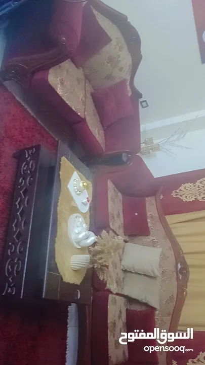 غرفه كنب كامله للبيع الخشب ابدا مو مكسر والاسفنج ممتاز