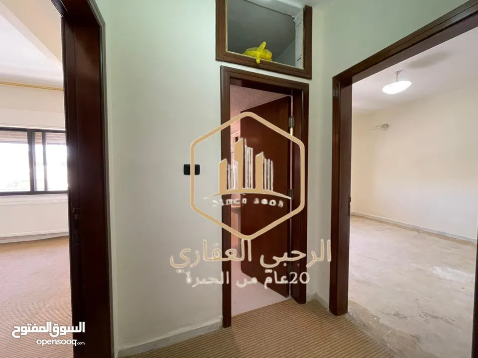 شقة / للايجار / 3نوم / سابع / 200 متر