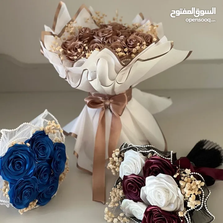 ورد صناعي باشكال والوان مختلفه
