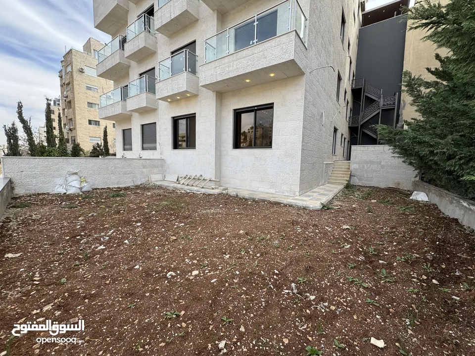 شقة تسوية مساحة 172م مع ترس وحديقه بتشطيبات مميزة للبيع في عبدون