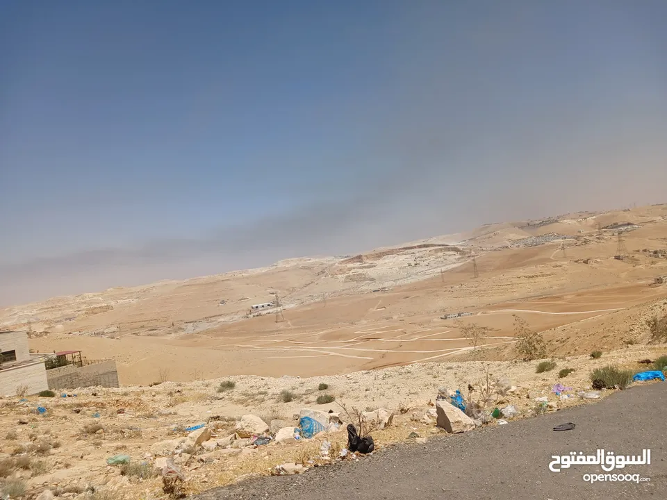 من المالك مباشرة 20 قطعة أراض سكنية شارع الحزام  ( المغيرات/وادي القطار )شرق عمان  مفروزة جديد للبيع