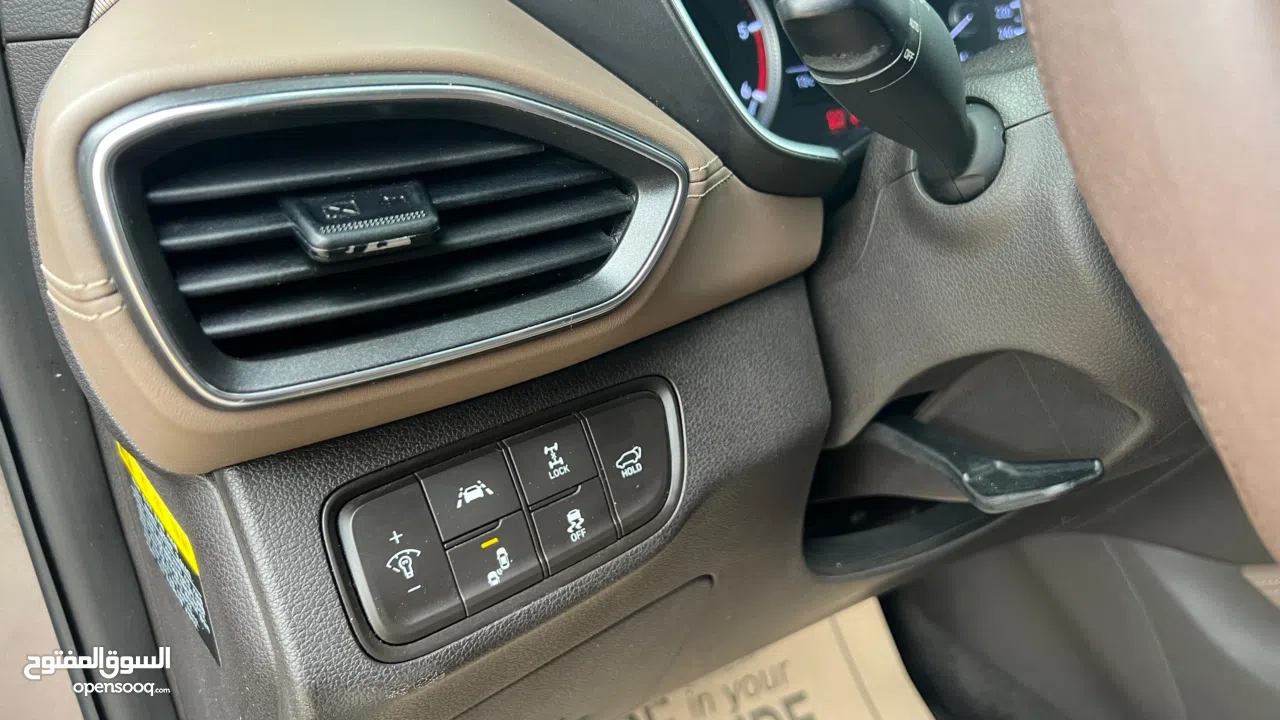 هونداي سنتافي موديل 2019 ترخيص 2018 دفع رباعي 4*4 اضافات مميزة جداً بدون فتحة