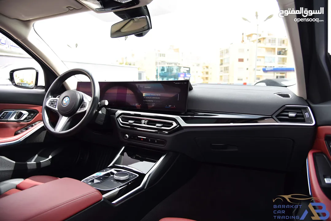 بي ام دبليو الفئة الثالثة i3 eDrive35L كهربائية بالكامل 2023 BMW i3 eDrive35L EV M Power Kit - Mid