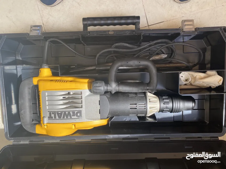 حفار كهربائي بقوة 10 كيلو صناعة أوروبية ماركة DEWALT