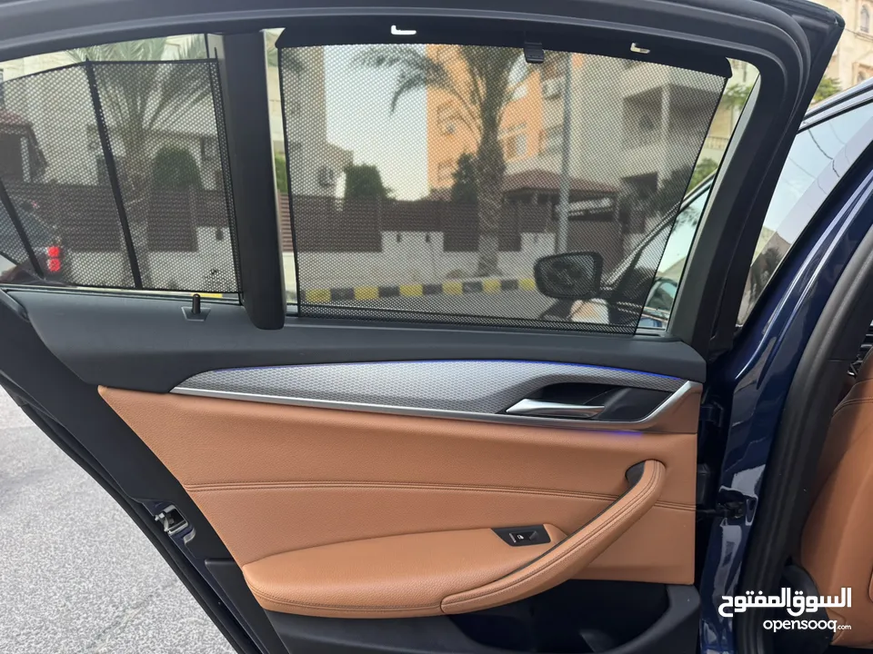 BMW 530e 2019 M sport package  Bought from dealership abo Khader 1 owner  Fully loaded 7 Jayed