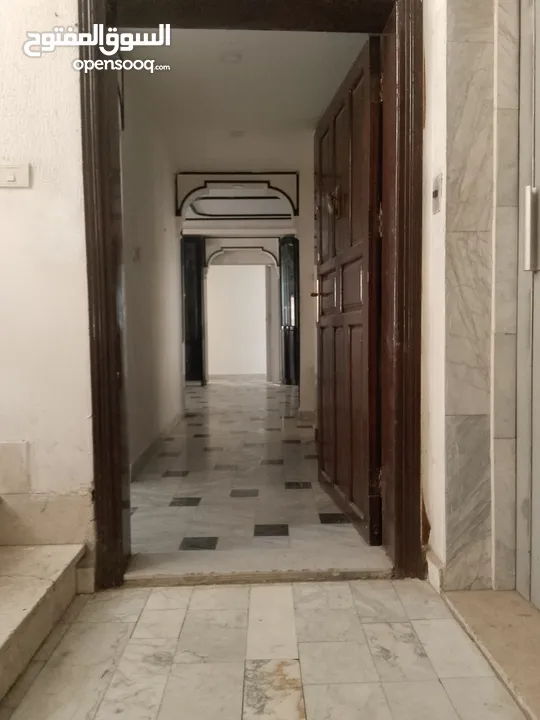 شقه في شميساني للبيع بسعر مناسب