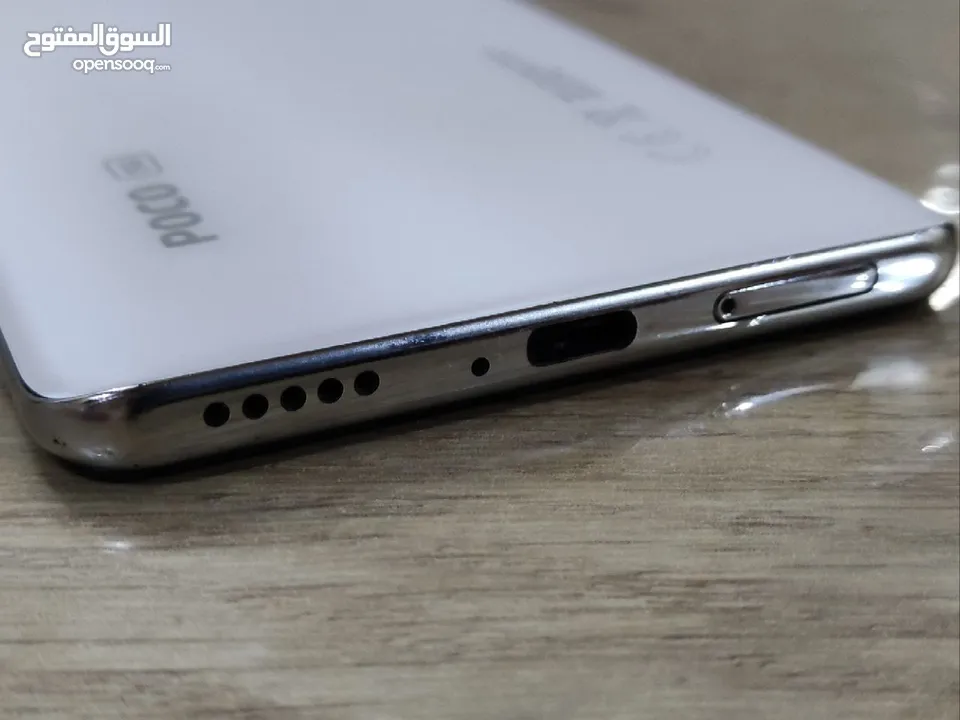 Poco f3 5g.   256gb.    8 ram   الموبايل نضيف معاه كل الاكسسوارات (باكيت،كفر ، الشاحنه الأصلية )