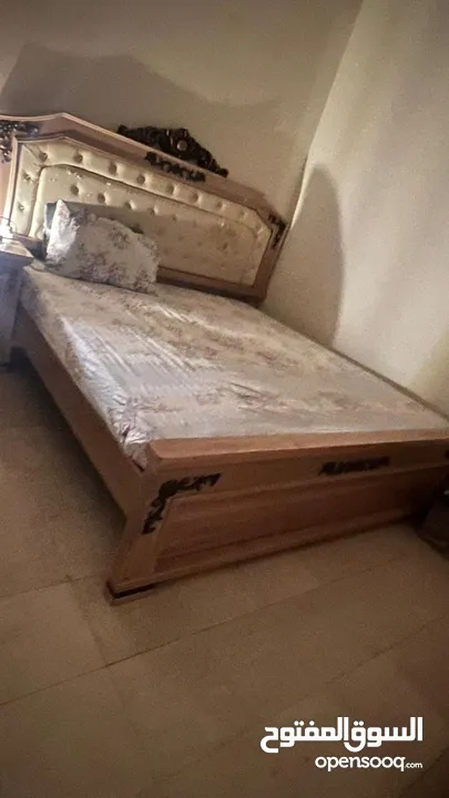 غرفة نوم بحالة جيدة جدا bedroom with good condition