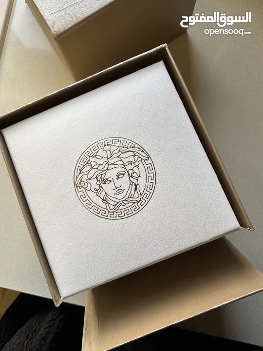 ساعة VERSACE Medusa لون اسود و روز جولد