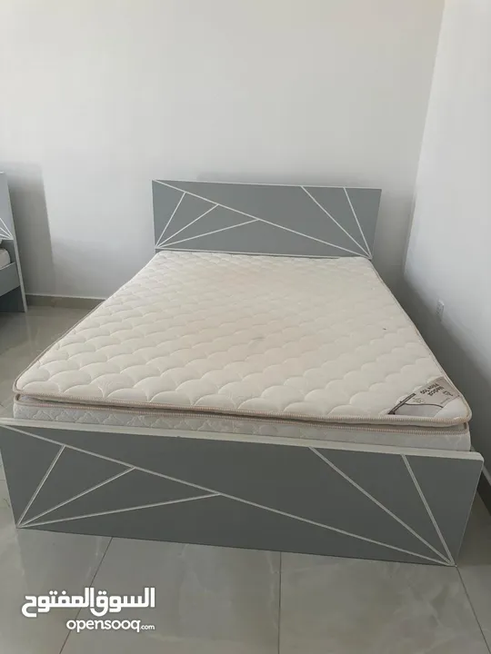 2 single bed with mattress
