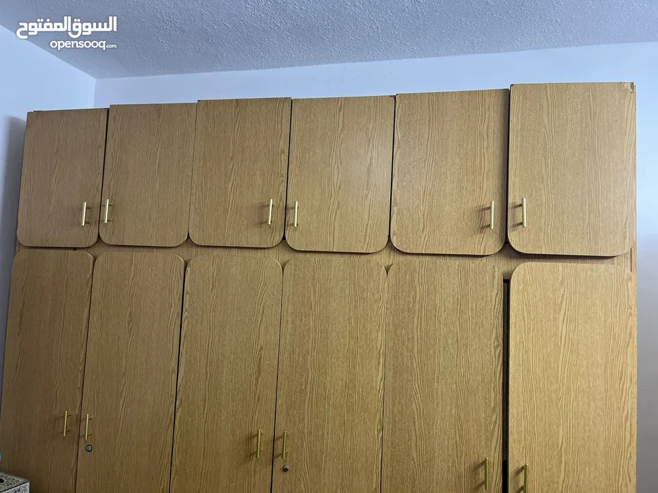 خزانة حائط للبيع