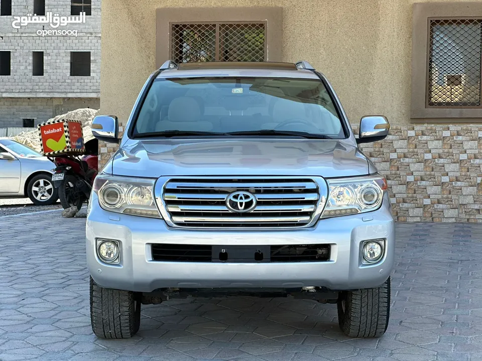 Land cruiser GXR V6 GCC 2009 price 55,000 AEd