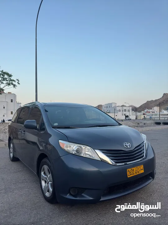 Toyota sienna 2015 v6 3.5cc family car سيارة عائلية تويوتا سيينا 2015 v6 3.5cc