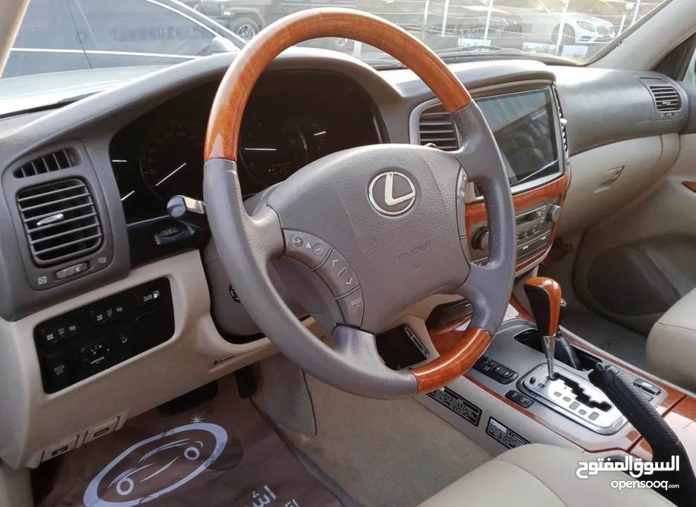 Lexus LX470 V8 4.7L Full Option Model 2005