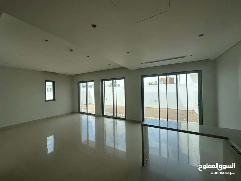 luxury brand new villa in ghadir  first line